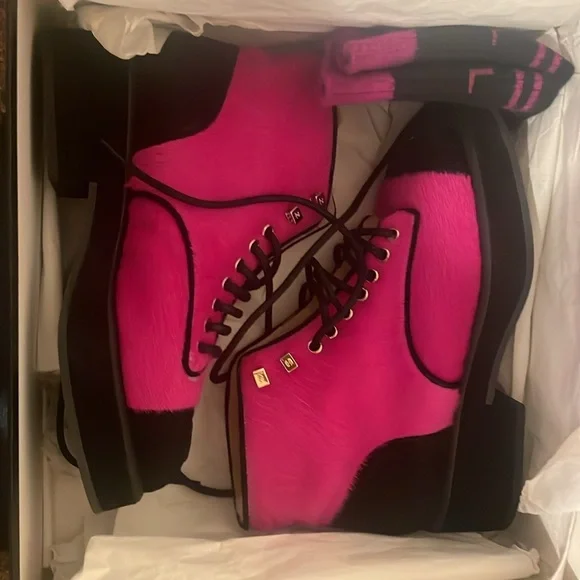 Authentic NEW Chanel Women's Fuchsia shearling lined booties - Picture 9 of 10